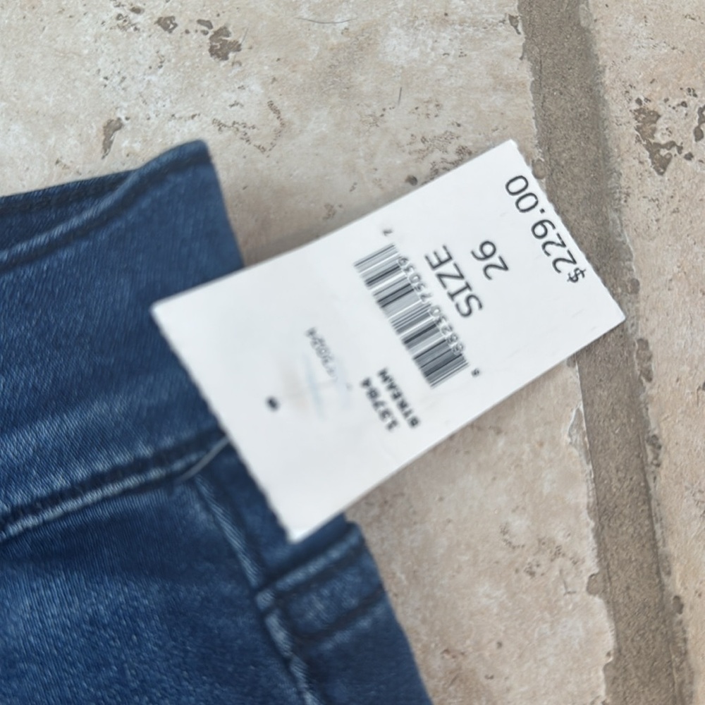 NWT DL1961 Hepburn 32” wide leg - Picture 10 of 13